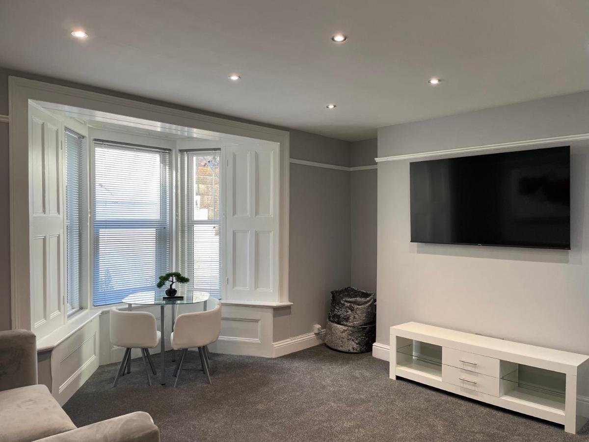Large 1 Bedroom Flat With Private Parking Плімут Екстер'єр фото