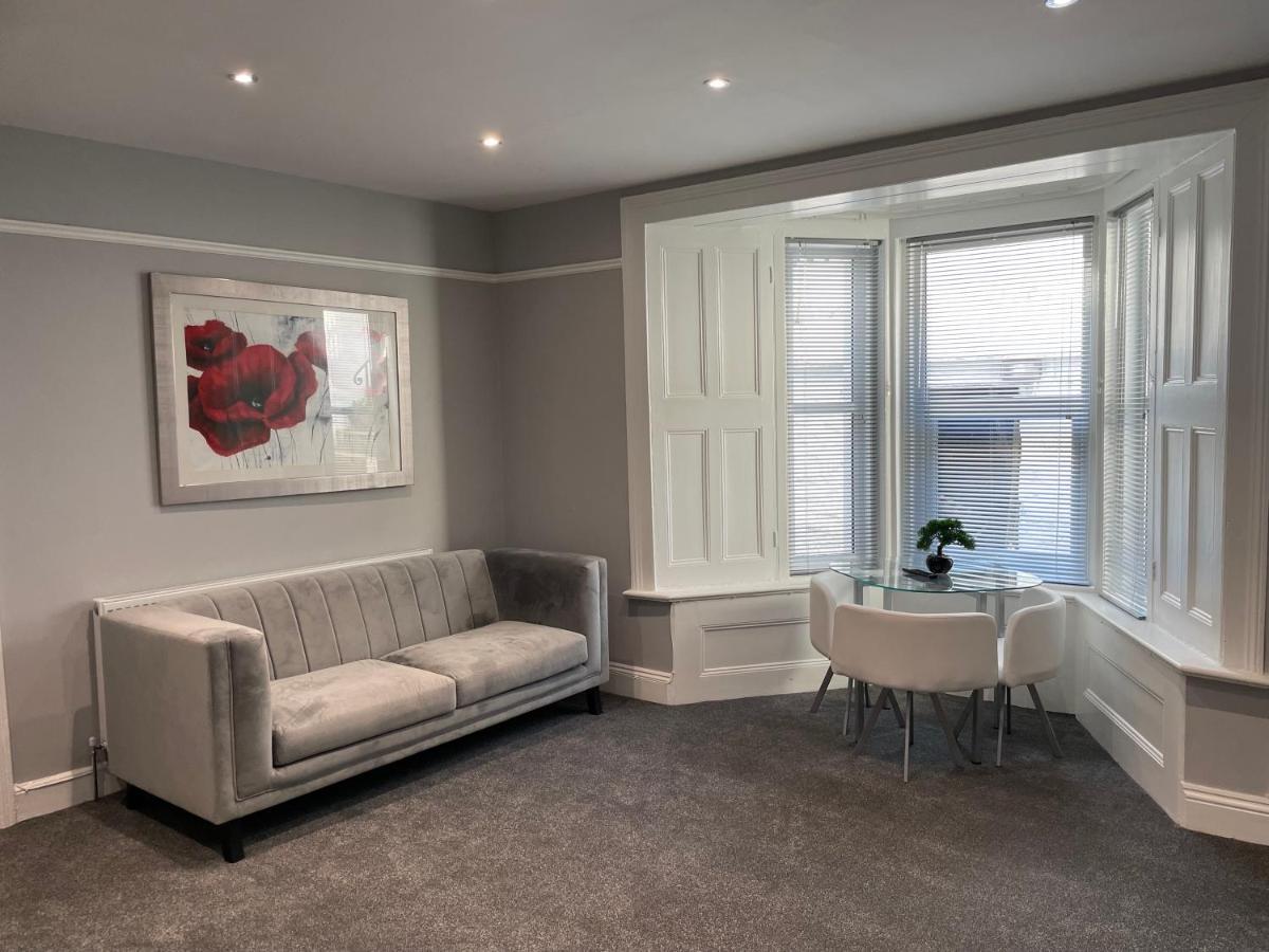 Large 1 Bedroom Flat With Private Parking Плімут Екстер'єр фото